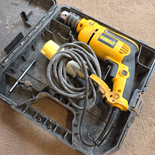 Dewalt dwd024k 650w corded - dewalt,