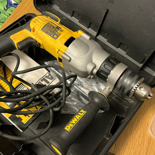 Dewalt d21570 1300w 230v - dewalt,